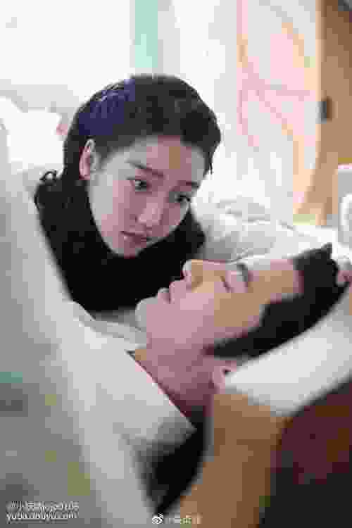 我以前跟这女生长的有点象