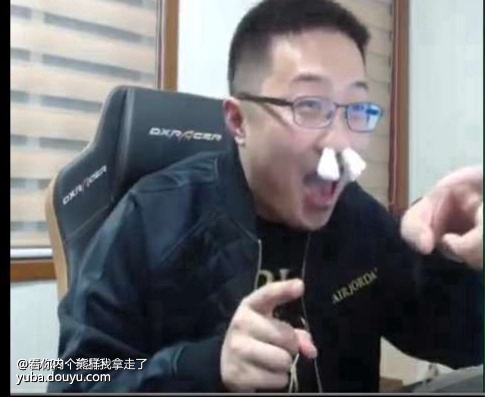 我猫哥都流鼻血了[呲牙] 来自斗鱼社区的动态_斗鱼鱼吧